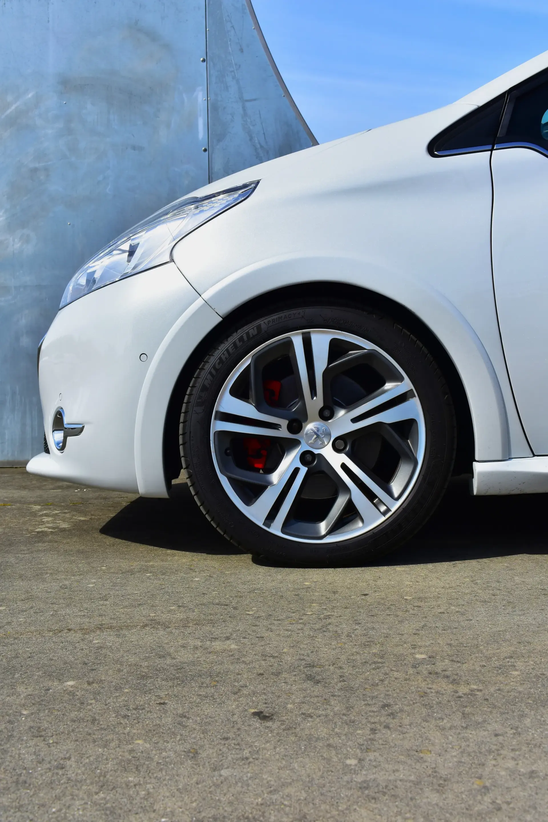 Peugeot 208 GTi 200 THP 43