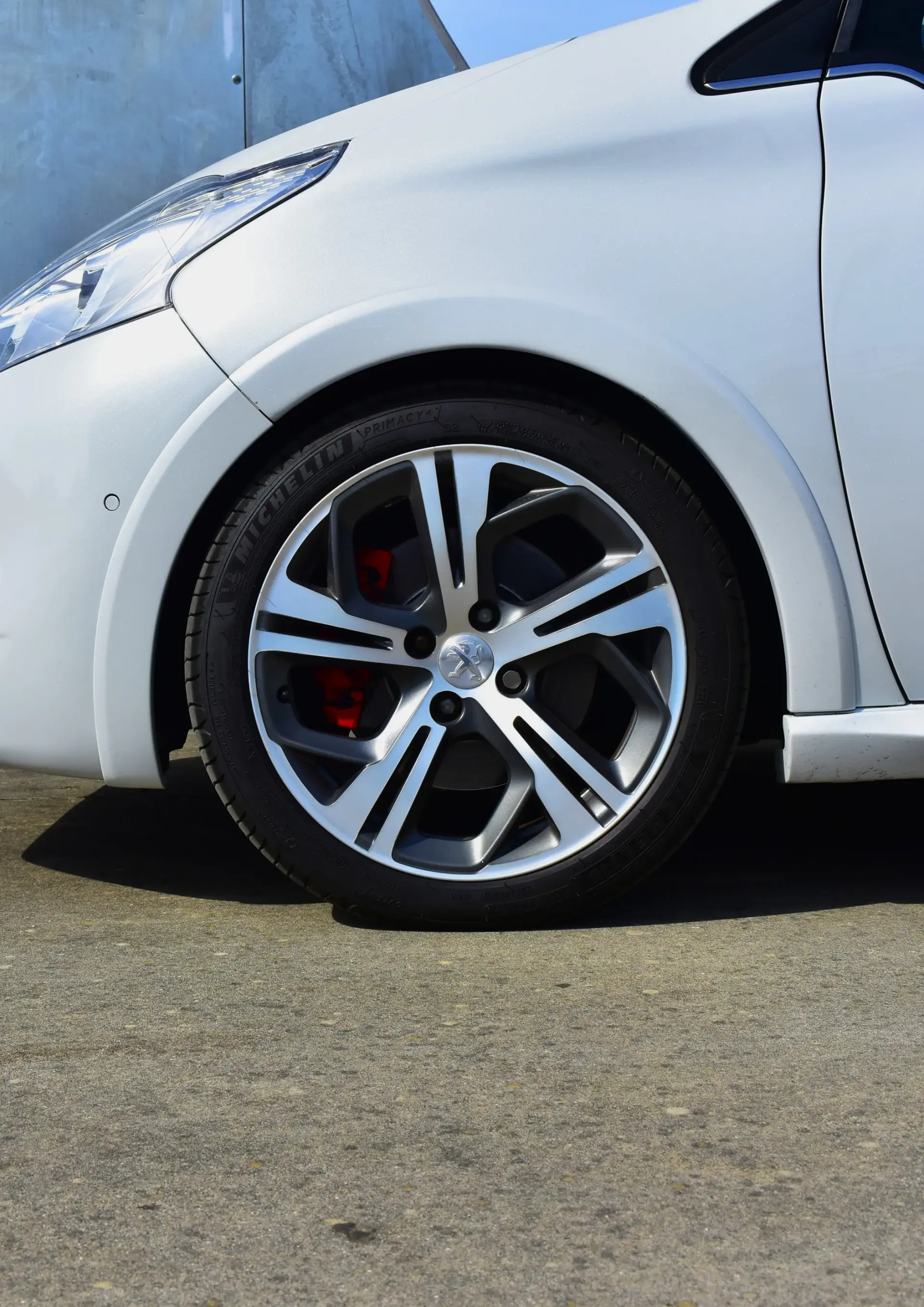 Peugeot 208 GTi 200 THP 44
