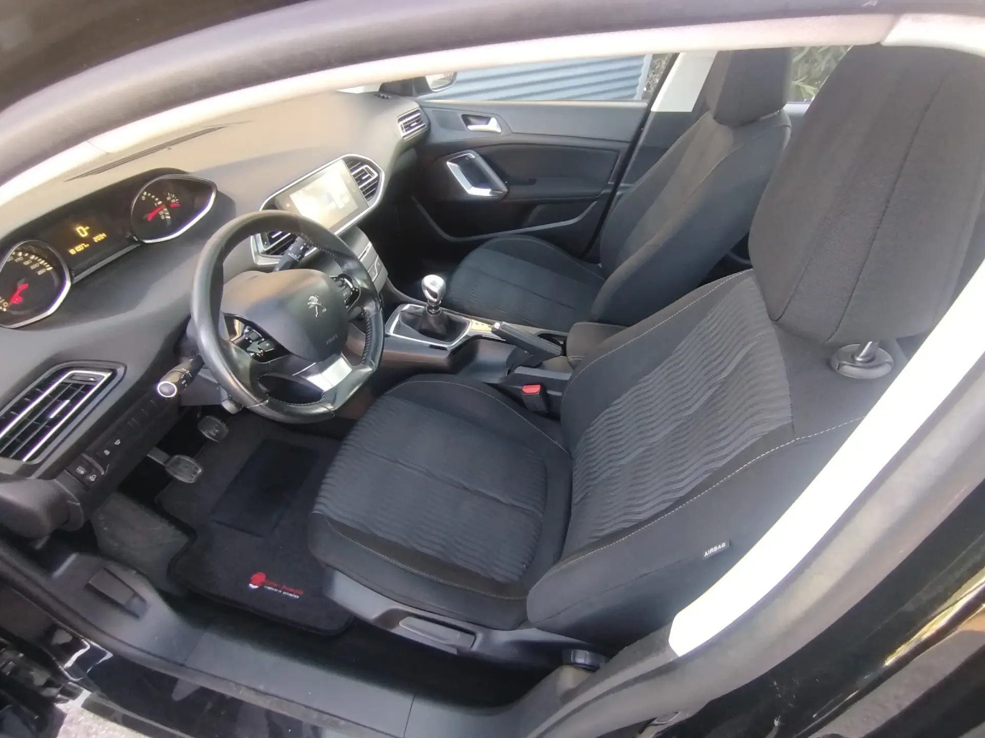 Peugeot 308 SW 1.6 BlueHDi Allure 5