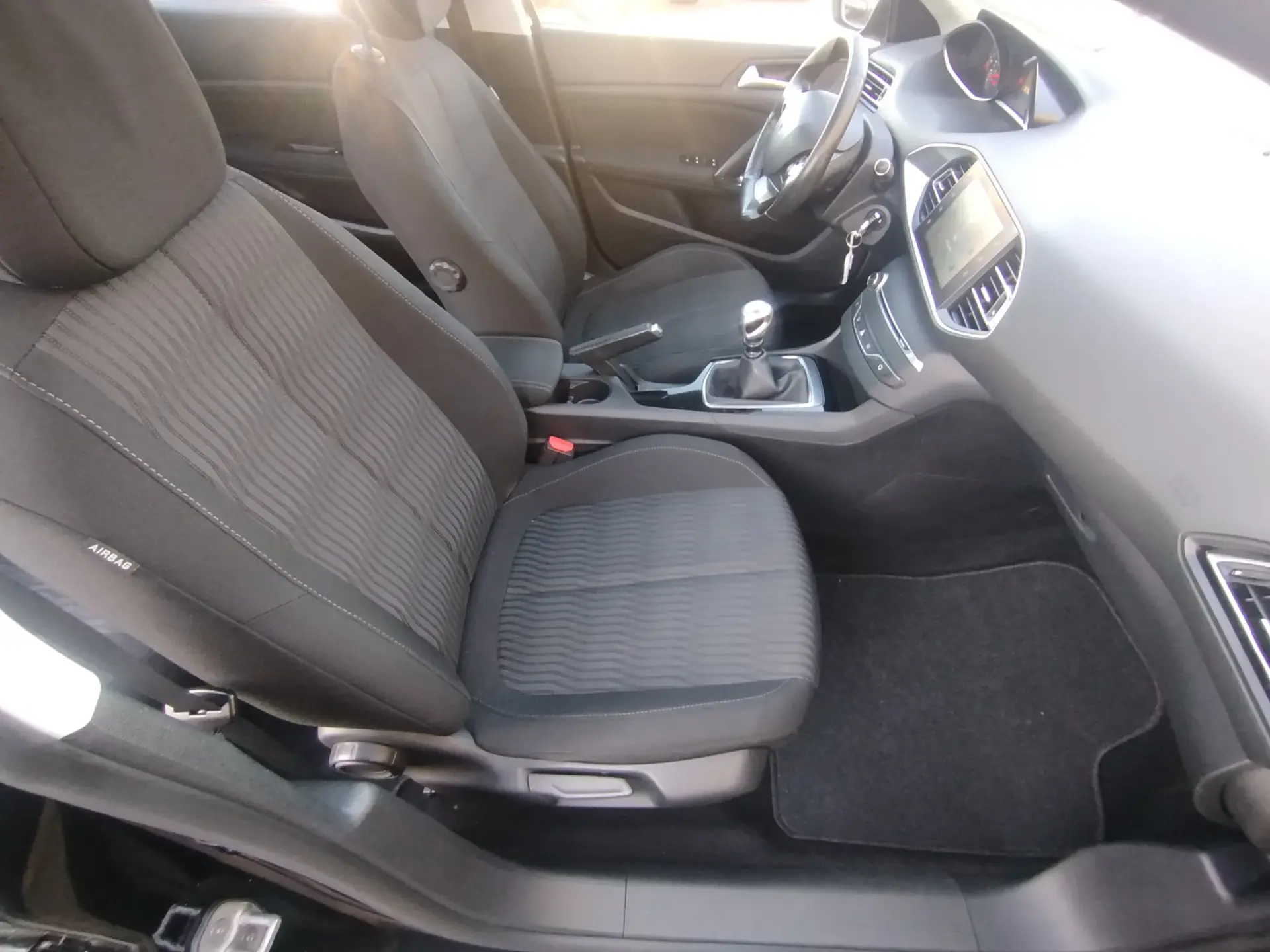 Peugeot 308 SW 1.6 BlueHDi Allure 8
