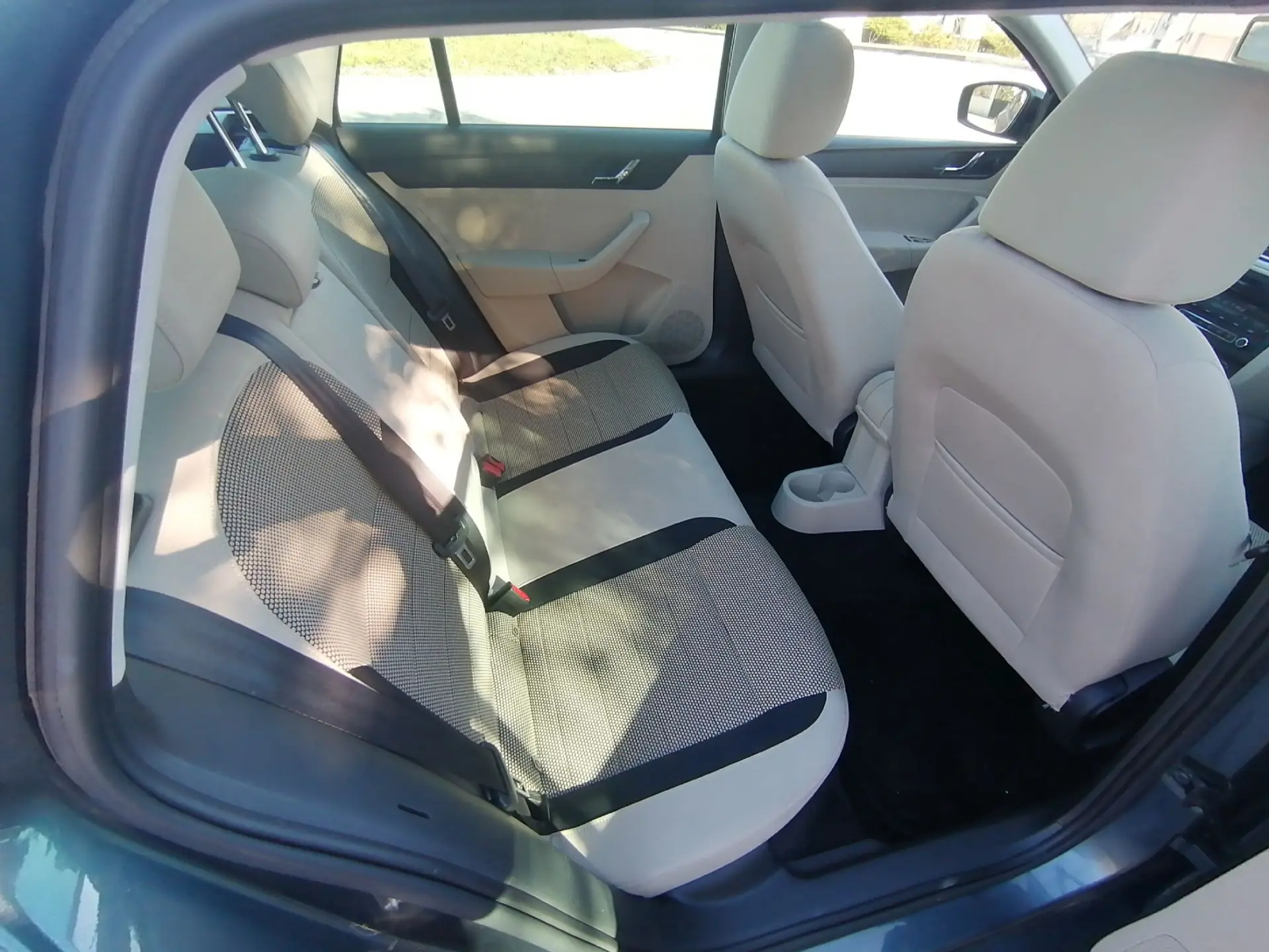 Skoda Rapid Spaceback 1.6 TDi Ambition DSG 8