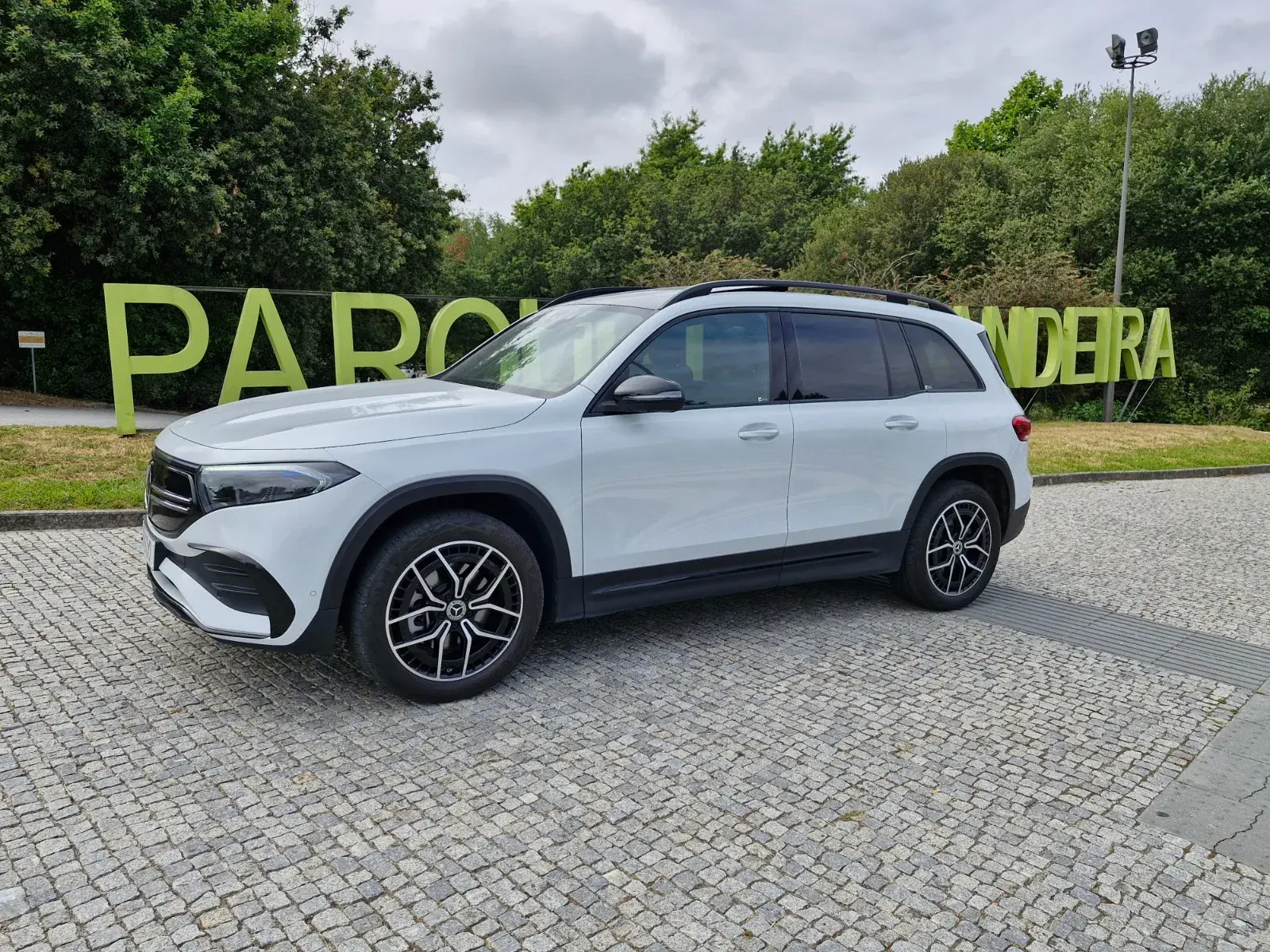 Mercedes-Benz EQB 250+ Edition 1