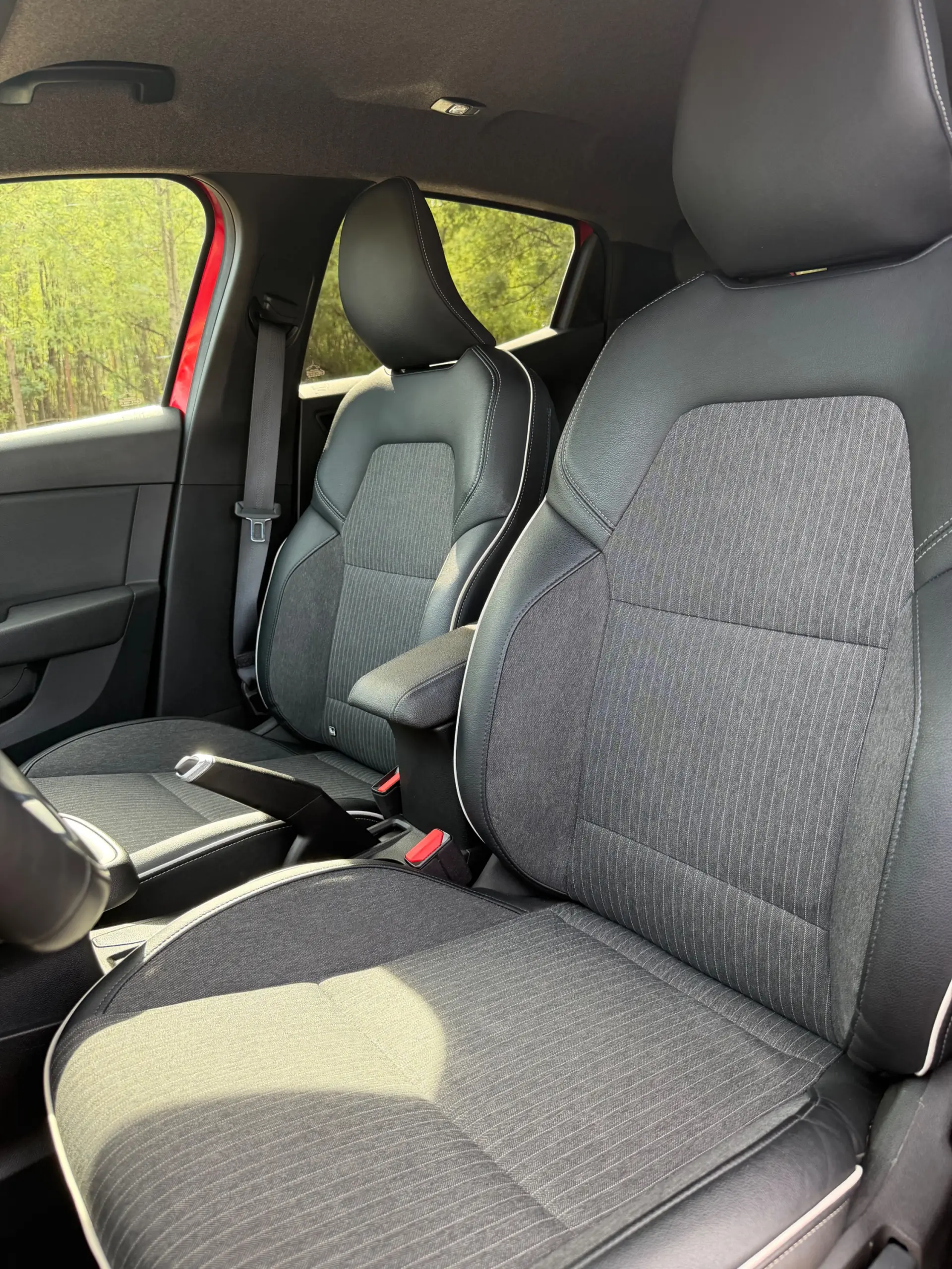 Mitsubishi Colt 1.0 MPI-T Launch Edition 8