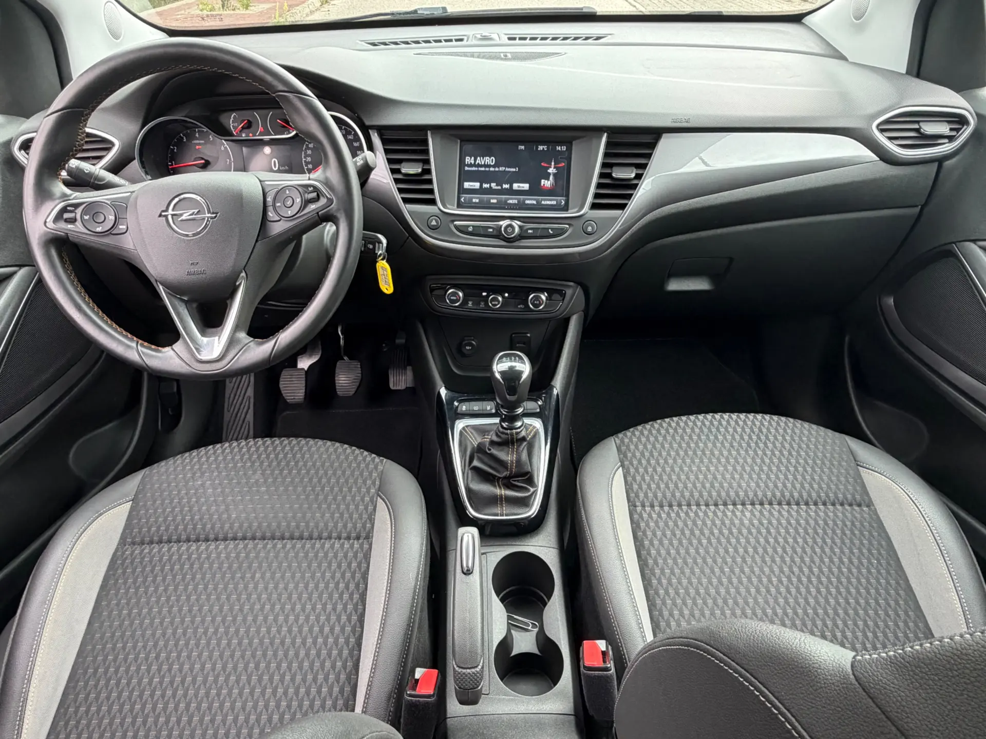 Opel Crossland X 1.2 T Business Edition 12
