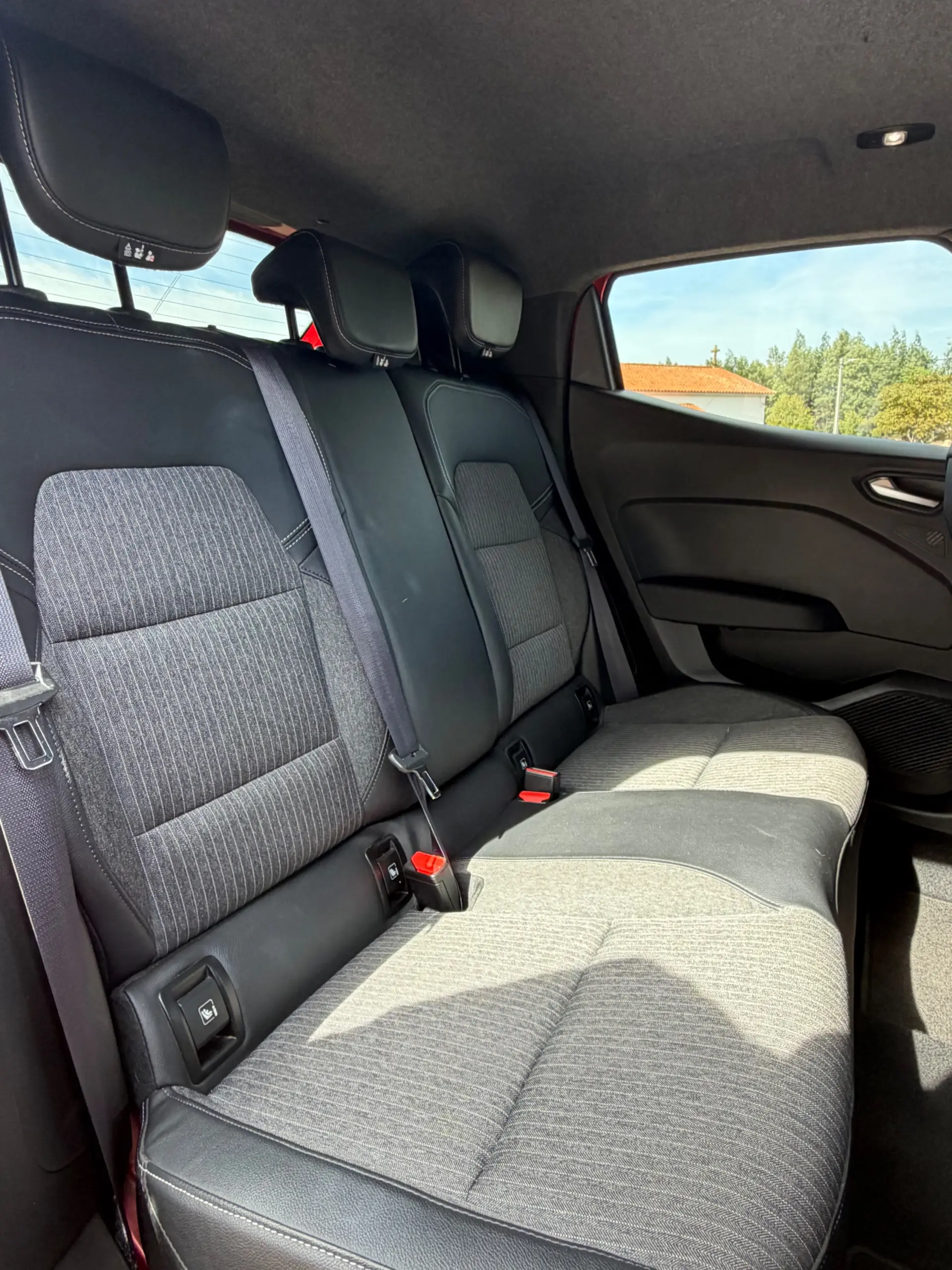 Mitsubishi Colt 1.0 MPI-T Launch Edition 9
