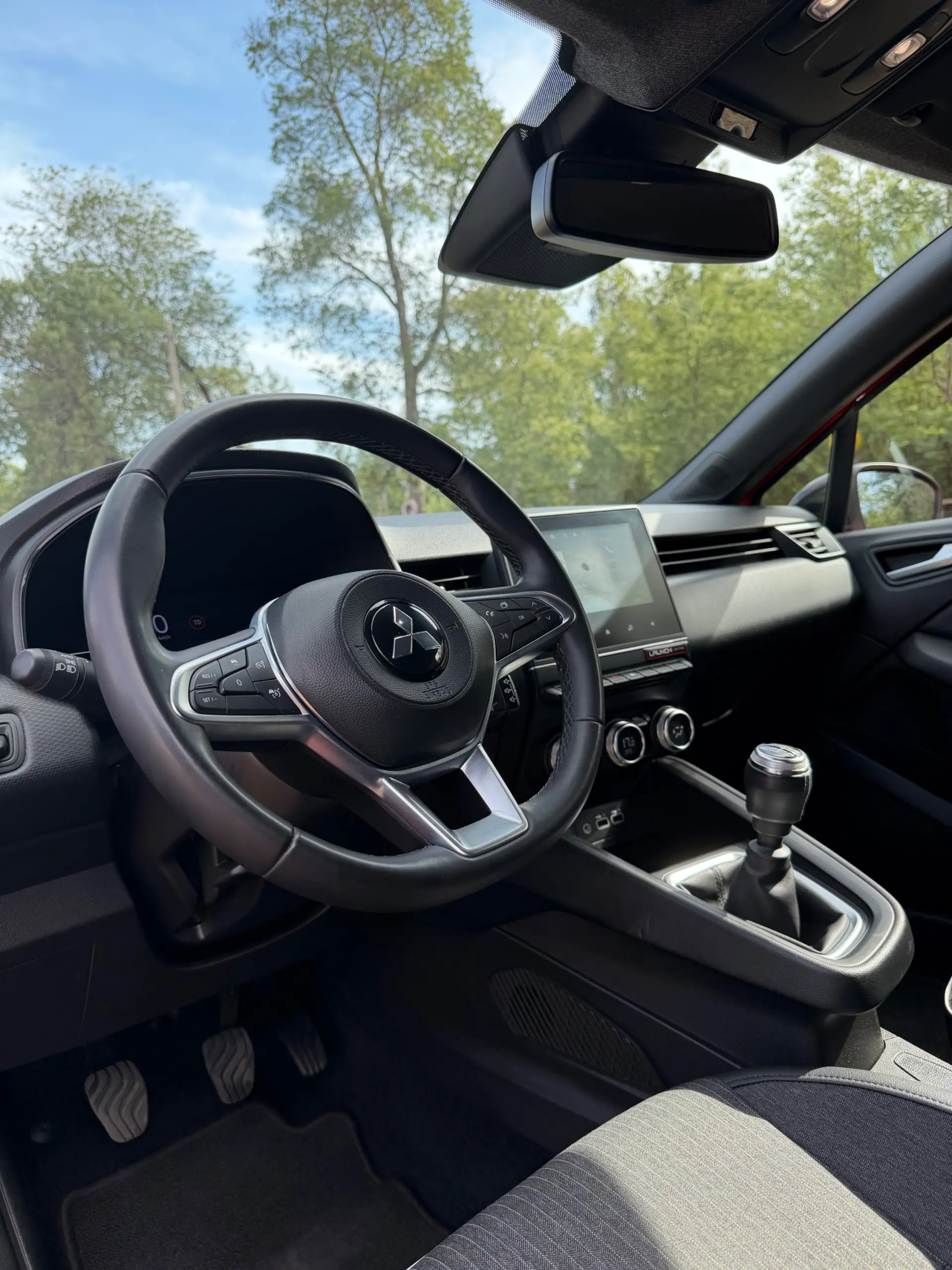 Mitsubishi Colt 1.0 MPI-T Launch Edition 6