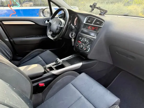Citroen C4 1.6 BlueHDi Shine EAT6 10