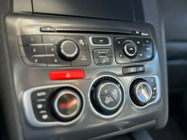 Citroen C4 1.6 BlueHDi Shine EAT6 13