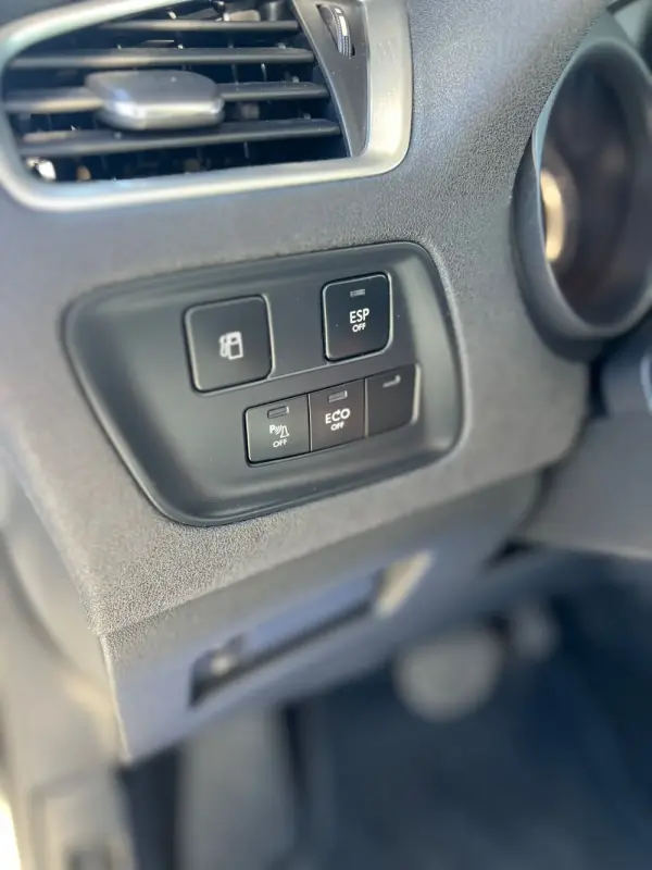 Citroen C4 1.6 BlueHDi Shine EAT6 15