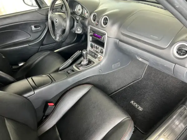 Mazda MX-5 1.6 Série Especial 10
