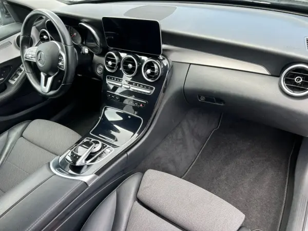 Mercedes-Benz C 300 de Avantgarde 9