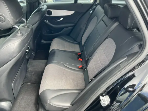 Mercedes-Benz C 300 de Avantgarde 12