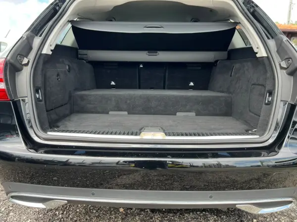 Mercedes-Benz C 300 de Avantgarde 14
