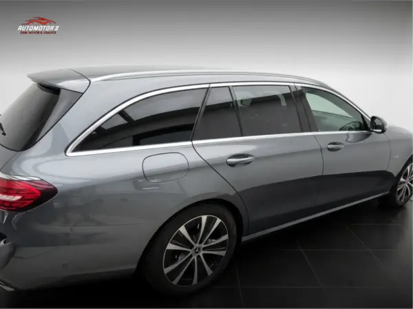 Mercedes-Benz E 300 -1 3