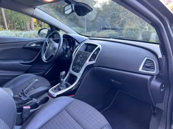 Opel Astra GTC 1.6 CDTi S/S 10