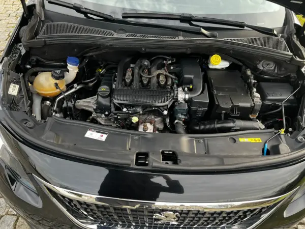 Peugeot 2008 1.2 PureTech Active 6