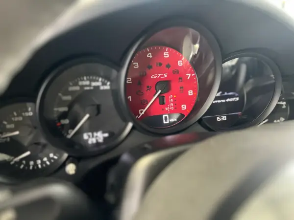 Porsche 911 (991) Carrera 4 GTS PDK 11