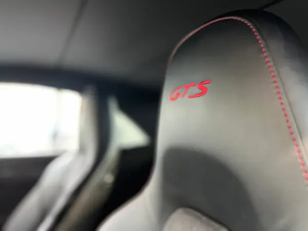 Porsche 911 (991) Carrera 4 GTS PDK 21