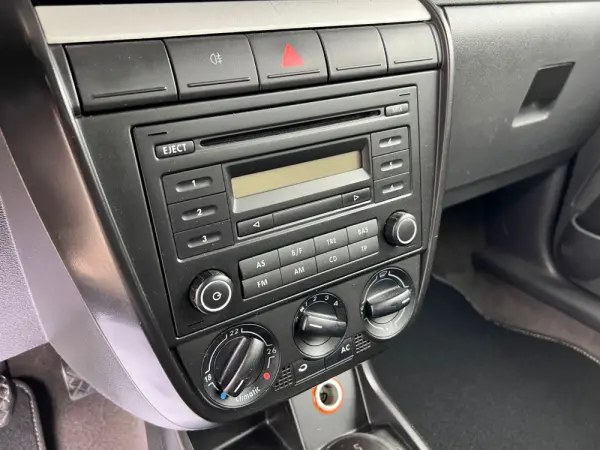 Volkswagen Fox 1.2 T.Liso Elements 6