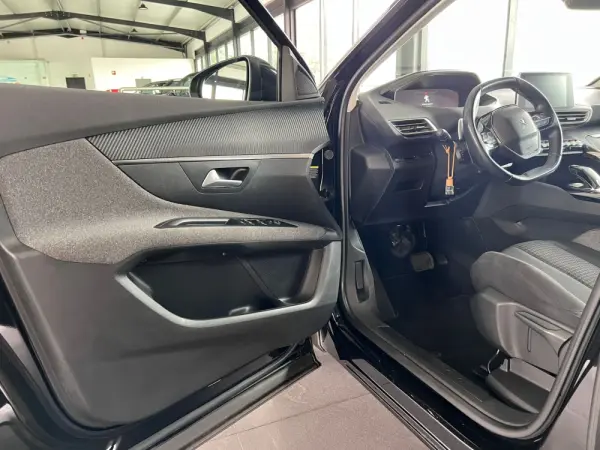 Peugeot 3008 1.6 BlueHDi Allure EAT6 10