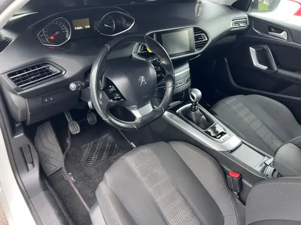 Peugeot 308 1.6 BlueHDi Active J17 5