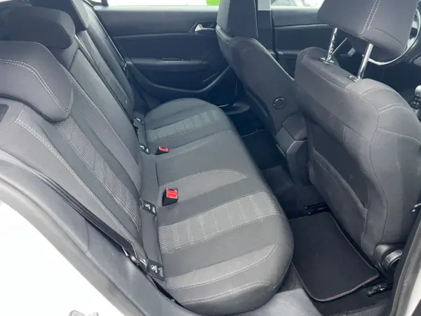 Peugeot 308 1.6 BlueHDi Active J17 9
