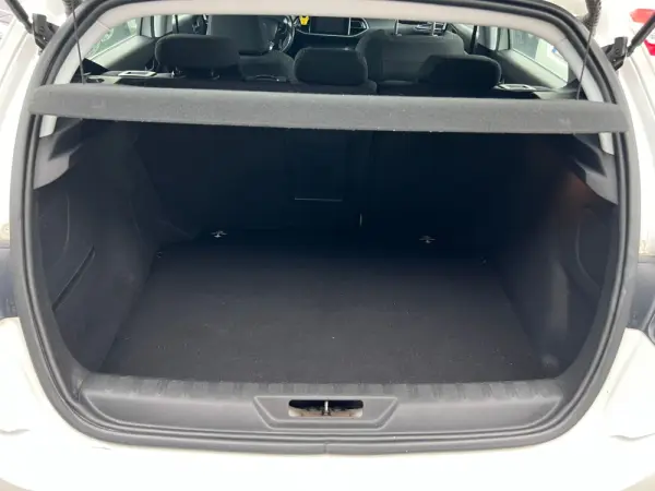Peugeot 308 1.6 BlueHDi Active J17 11