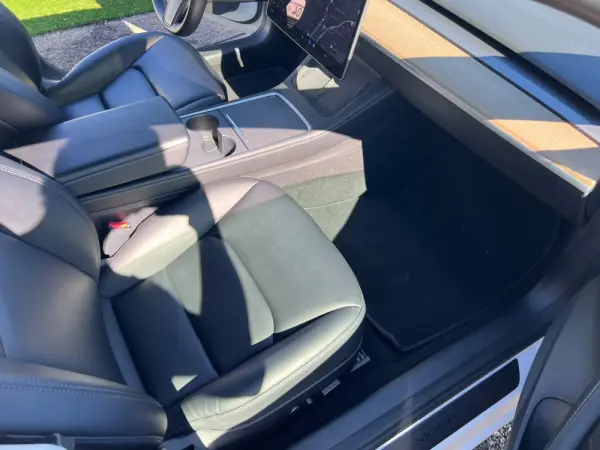 Tesla Model 3 Long-Range Dual Motor AWD 14