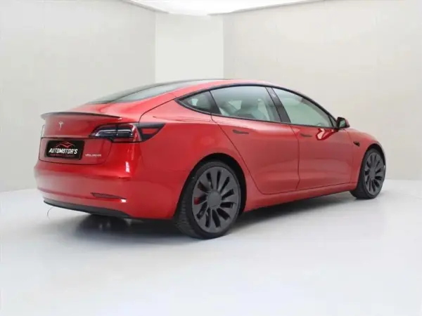 Tesla Model 3 Long Range AWD Dual Motor Performance 3