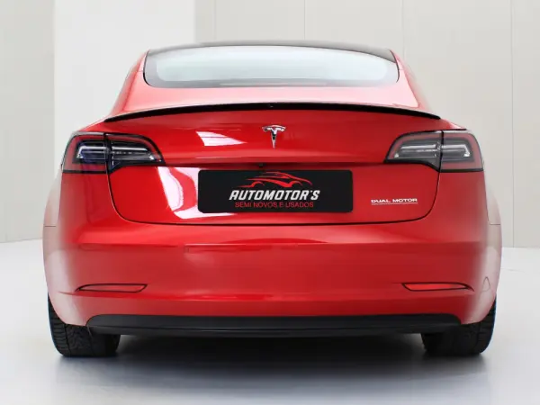 Tesla Model 3 Long Range AWD Dual Motor Performance 4