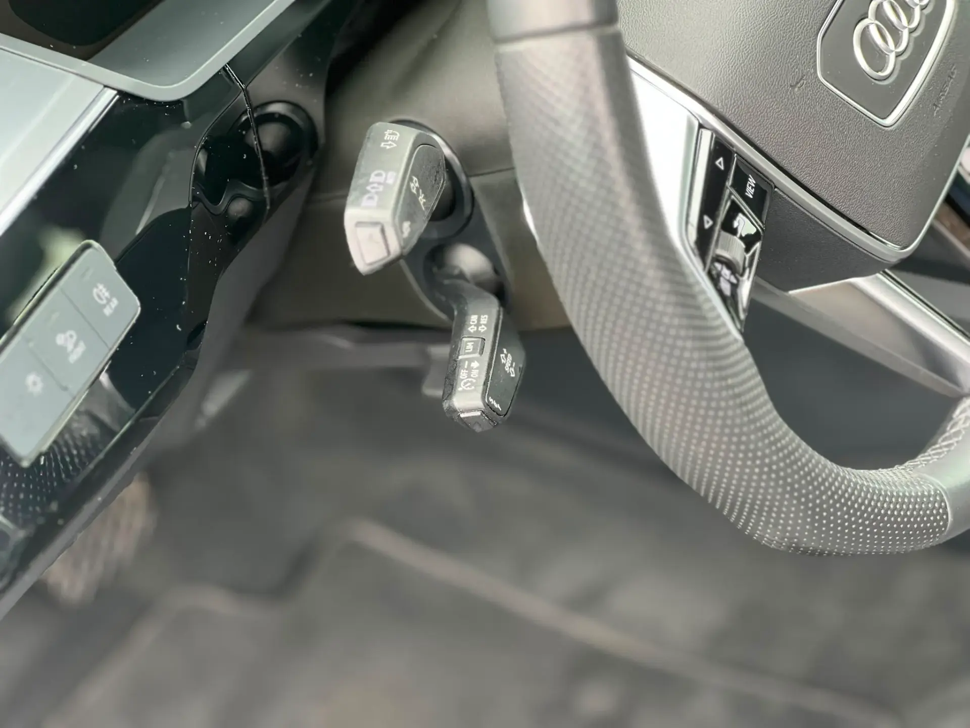 Audi e-tron 55 quattro S line 18