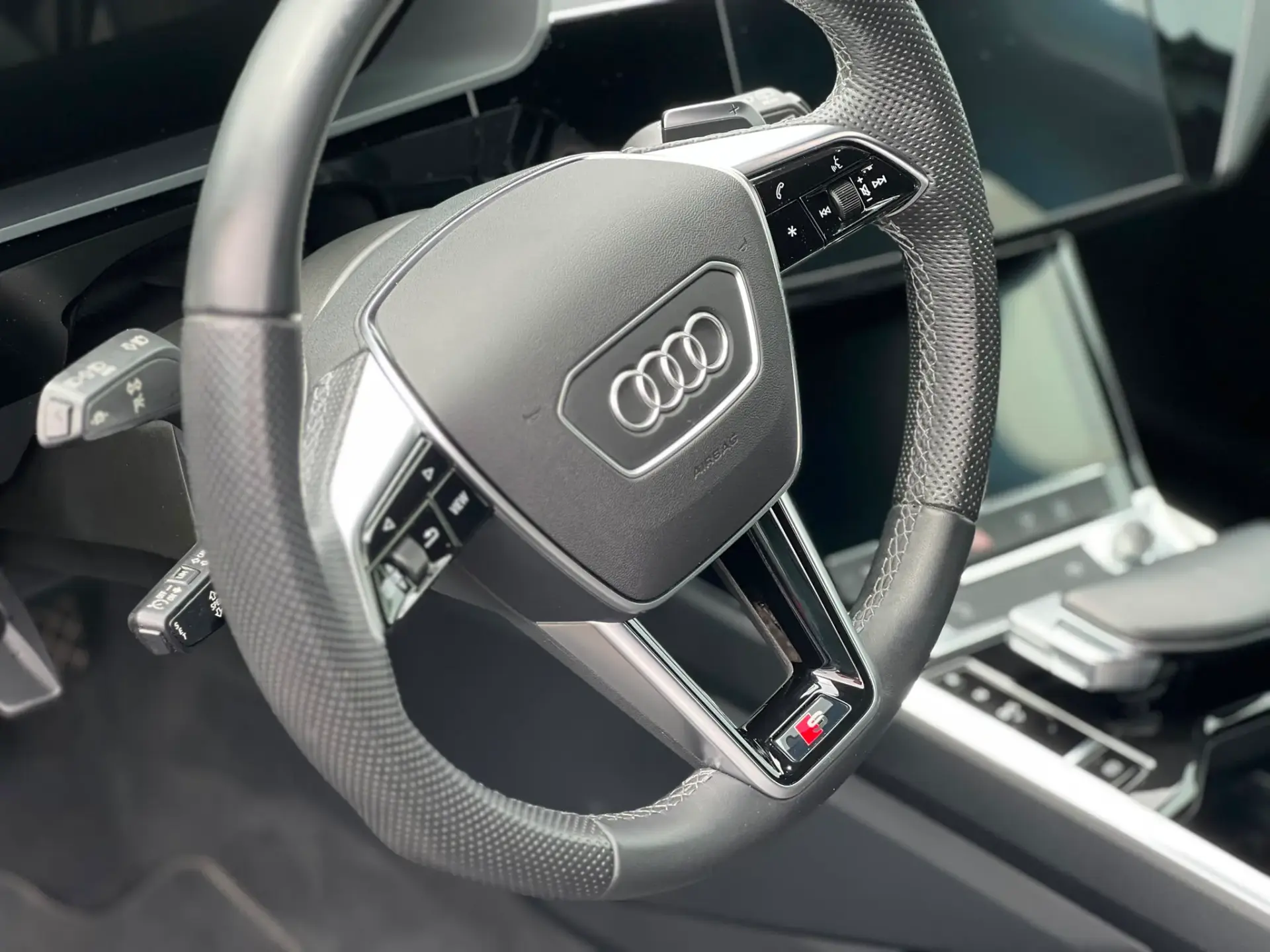Audi e-tron 55 quattro S line 23