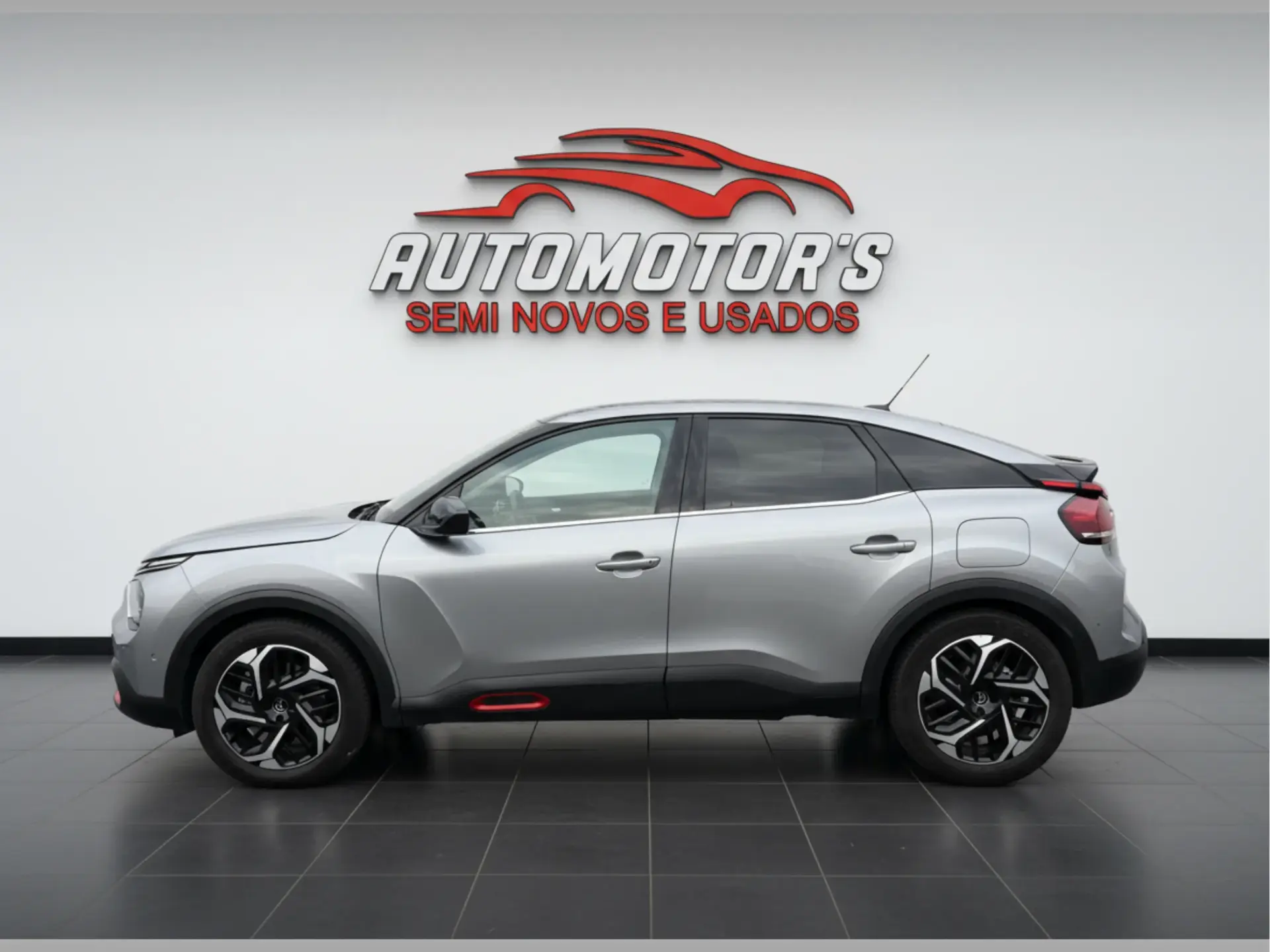 Citroen C4 X 1.2 PureTech Shine EAT8 4