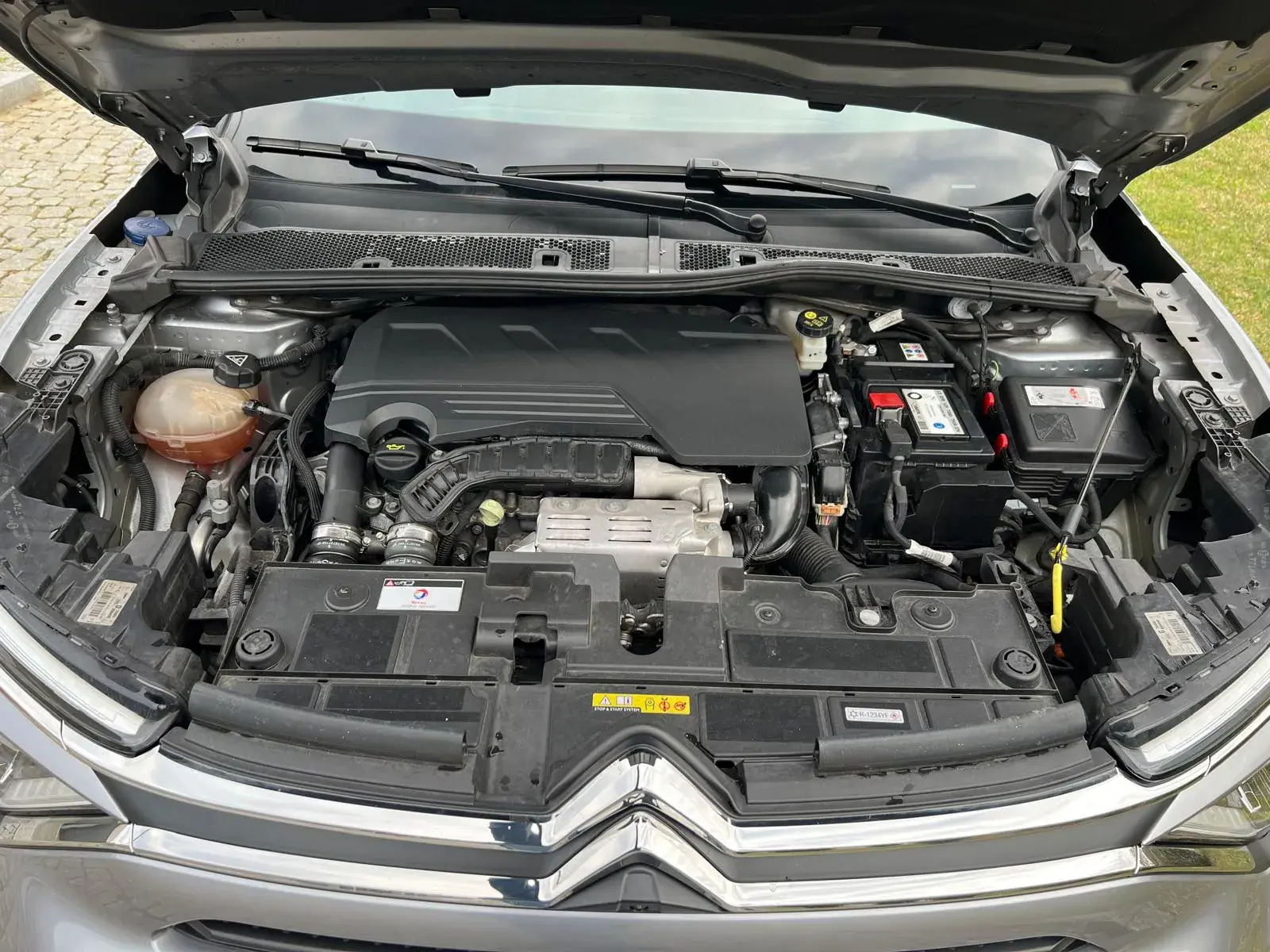 Citroen C4 X 1.2 PureTech Shine EAT8 6