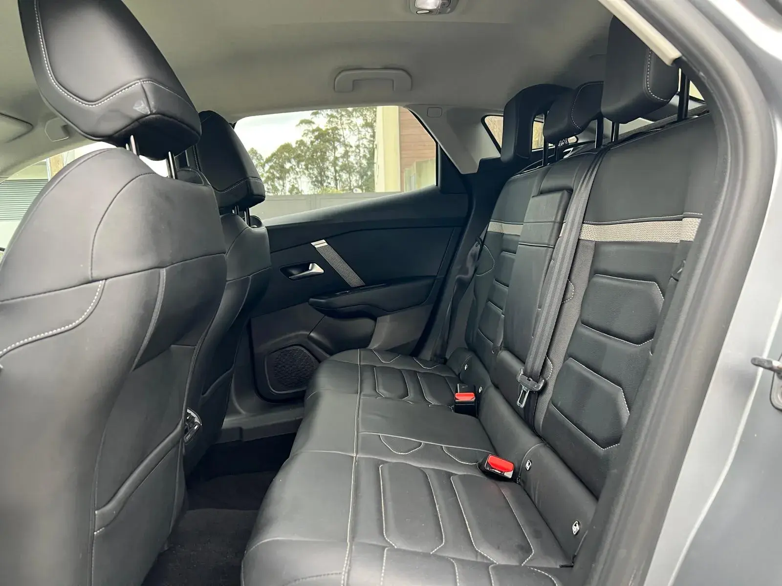 Citroen C4 X 1.2 PureTech Shine EAT8 7