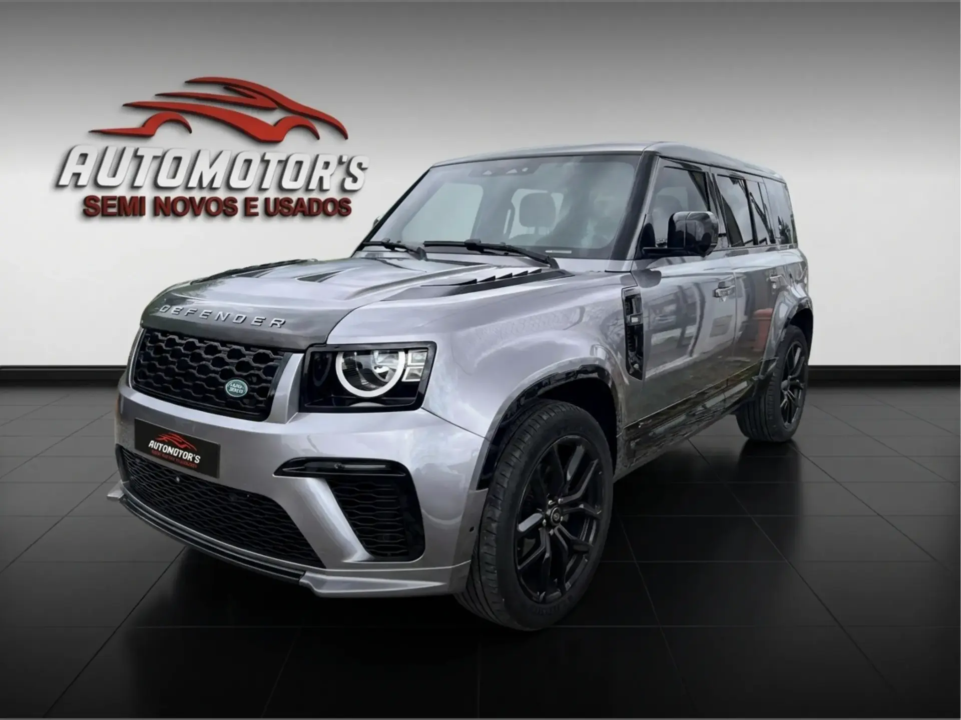 Land Rover Defender XDynamic 1