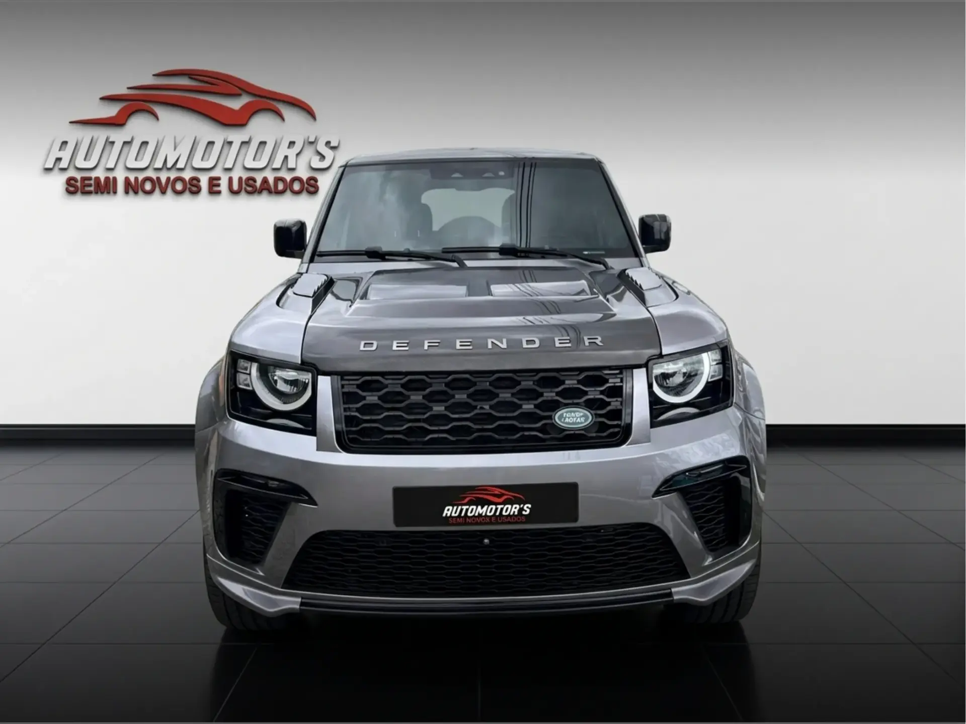 Land Rover Defender XDynamic 2