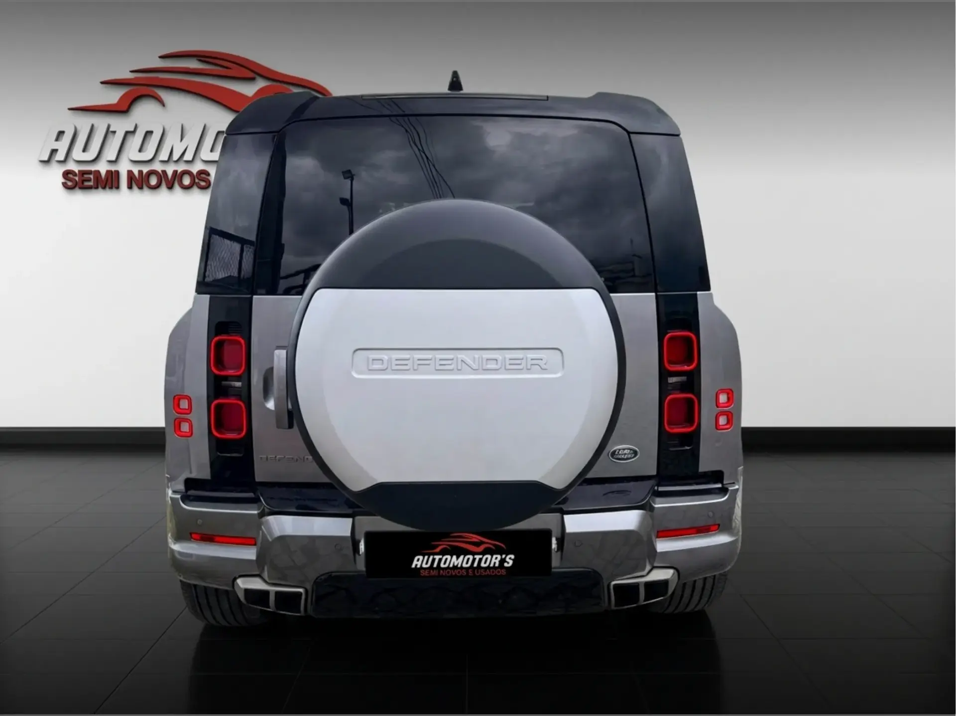Land Rover Defender XDynamic 7