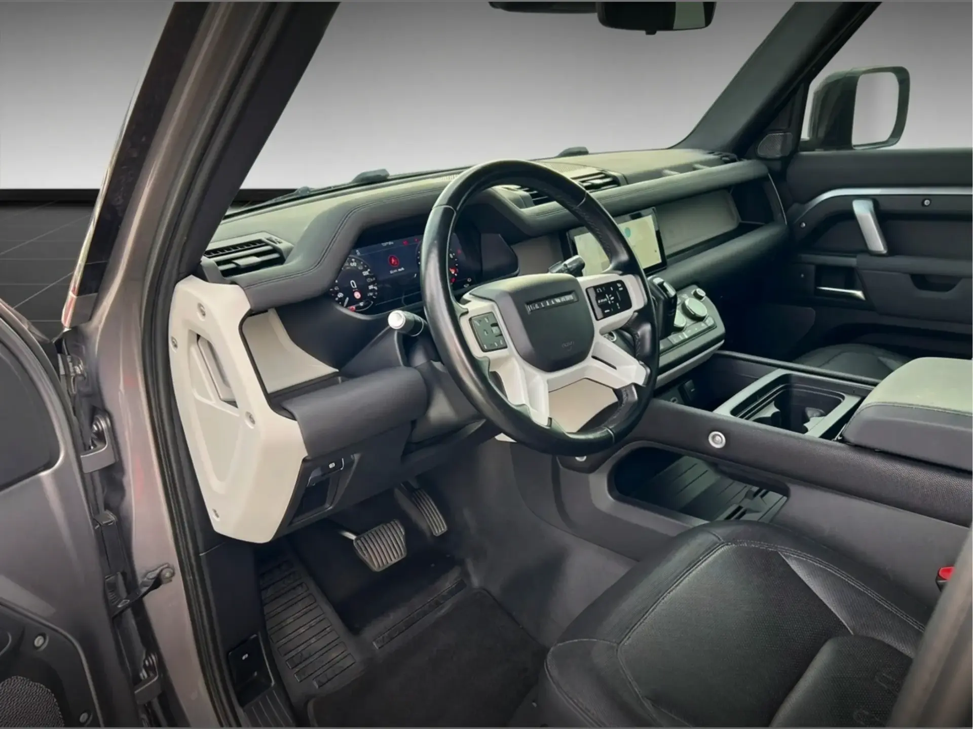 Land Rover Defender XDynamic 14