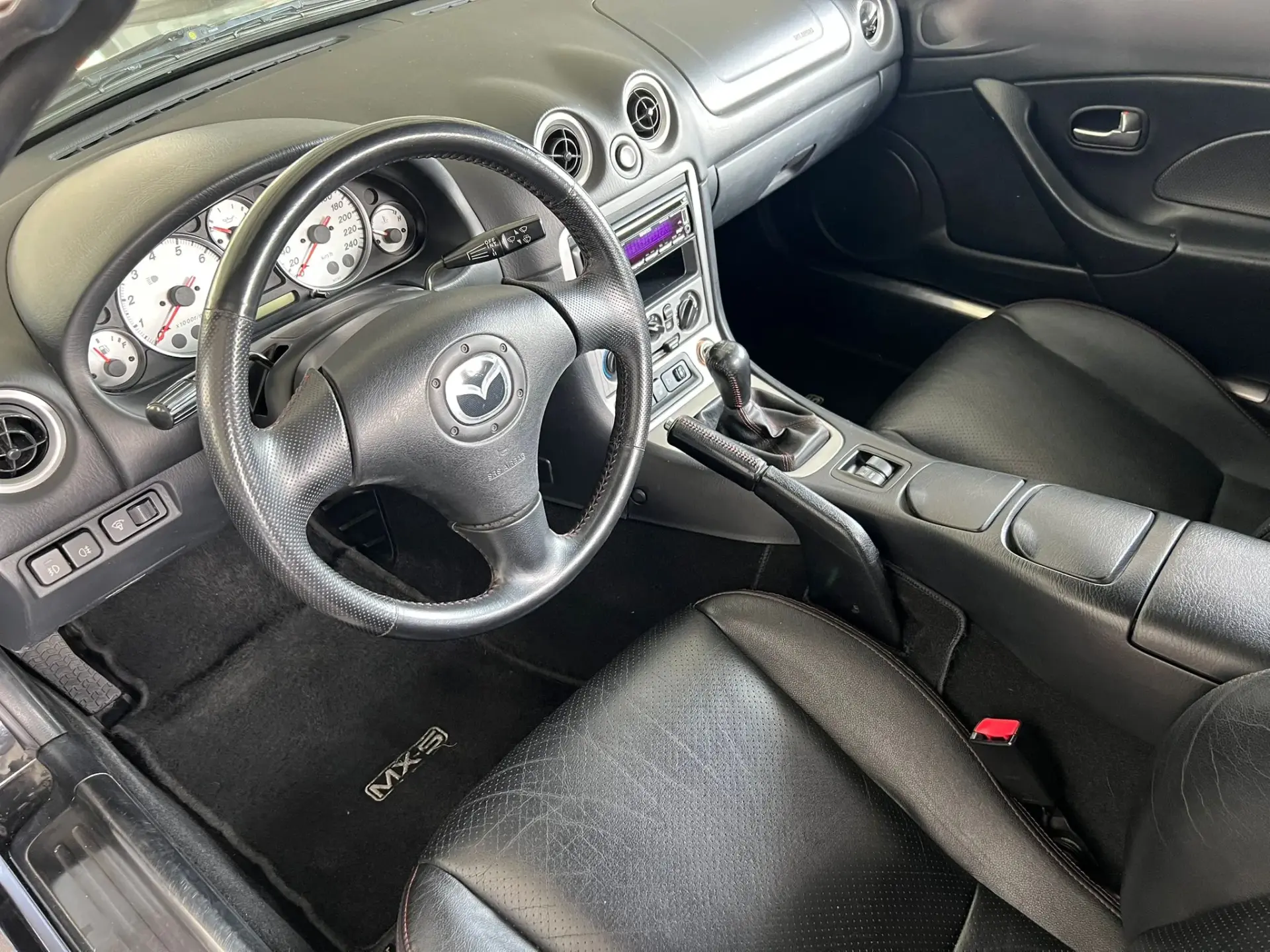 Mazda MX-5 1.6 Série Especial 9