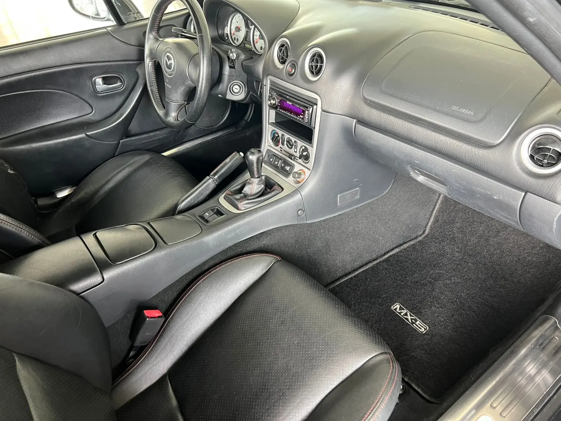 Mazda MX-5 1.6 Série Especial 10