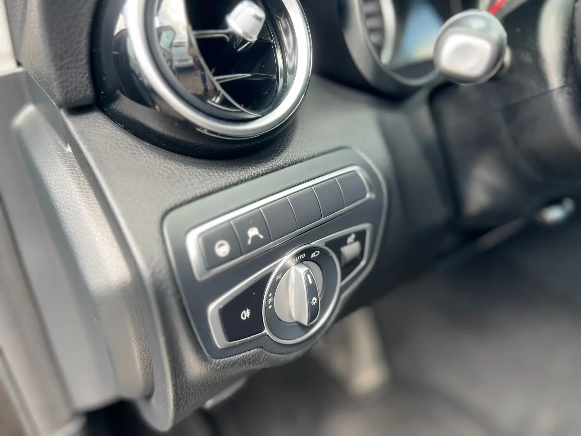 Mercedes-Benz C 300 de Avantgarde 10