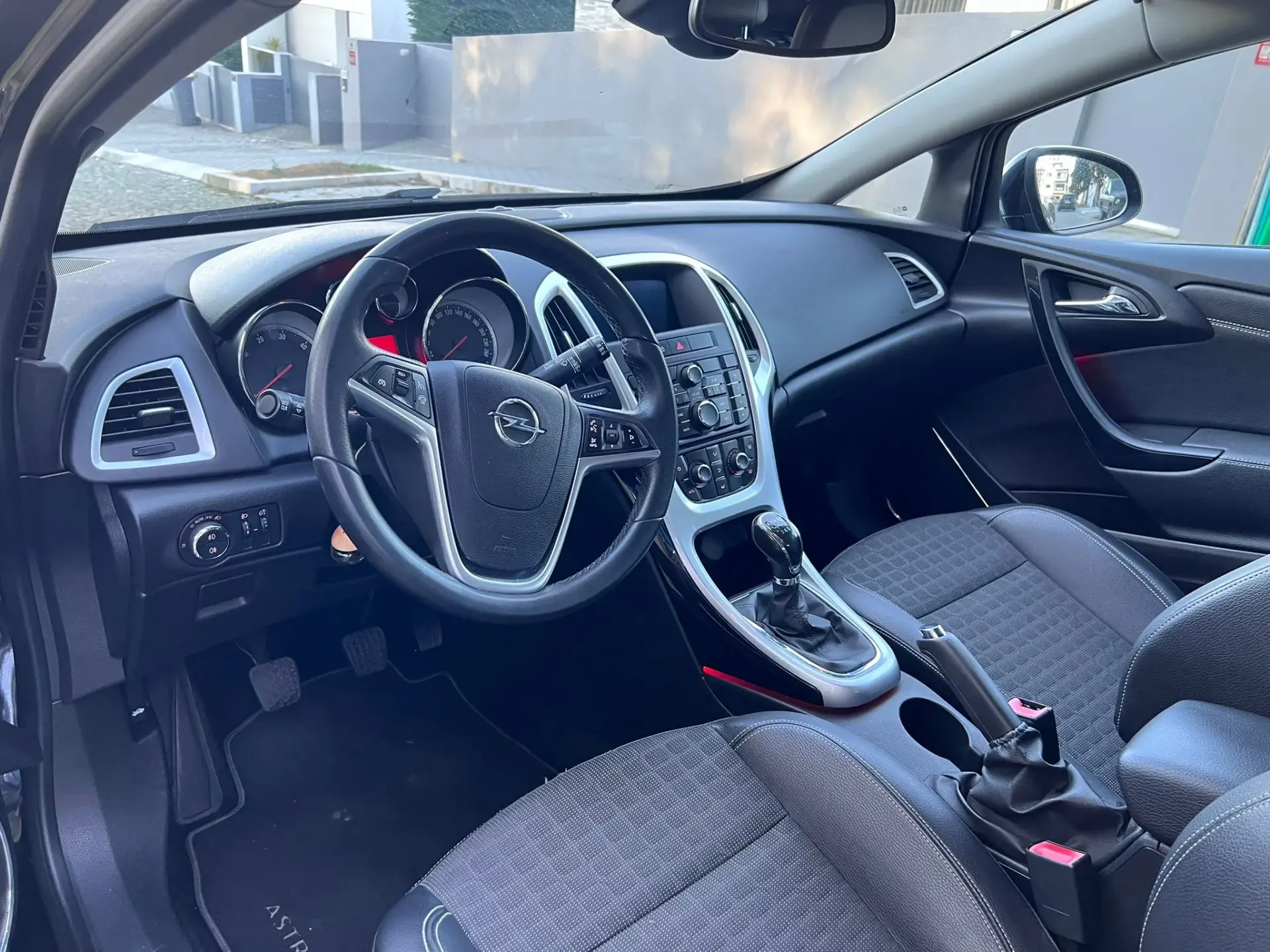 Opel Astra GTC 1.6 CDTi S/S 6