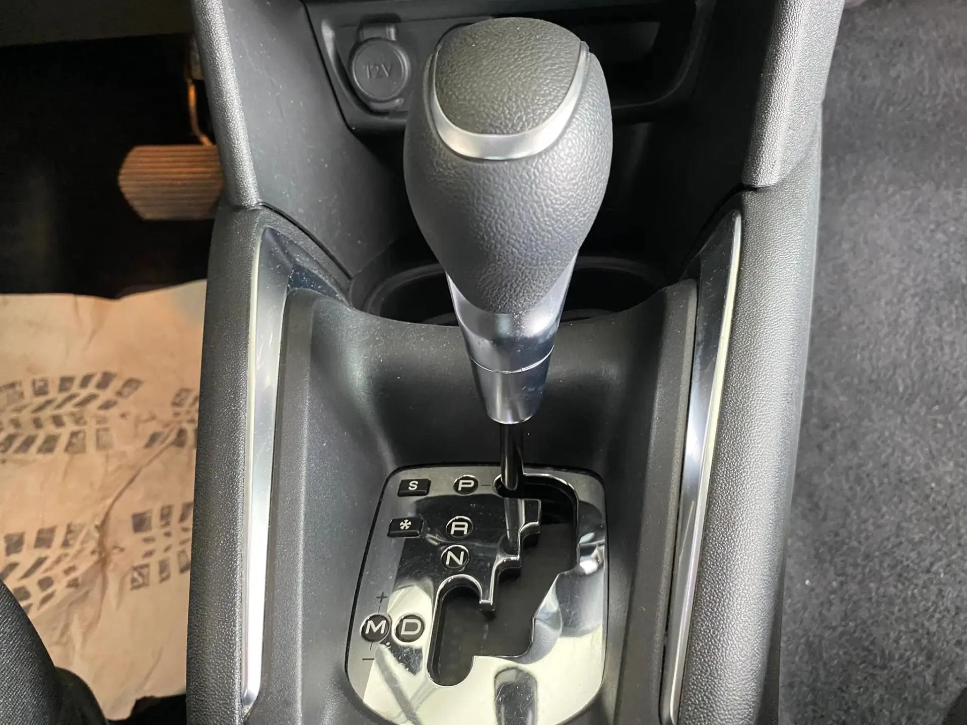 Peugeot 208 1.2 PureTech Allure EAT6 6