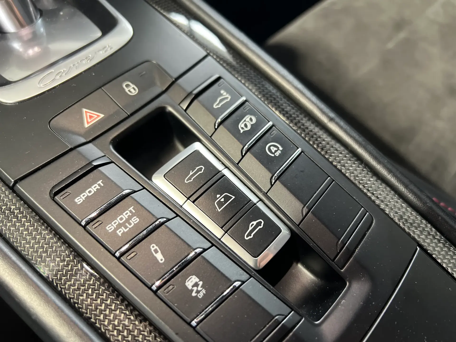 Porsche 911 (991) Carrera 4 GTS PDK 12