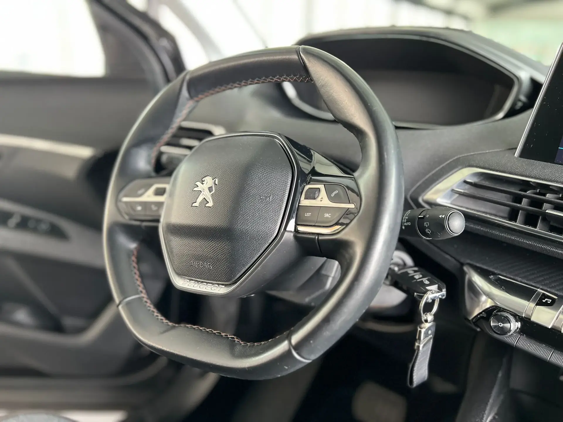 Peugeot 3008 1.6 BlueHDi Allure EAT6 8