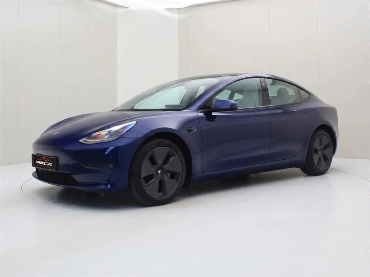 Tesla Model 3 Long-Range Dual Motor AWD 4