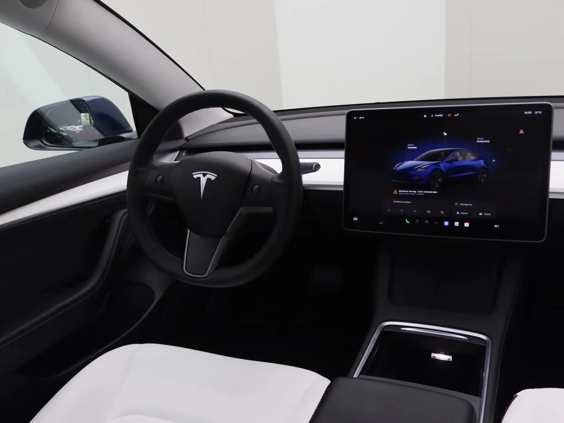 Tesla Model 3 Long-Range Dual Motor AWD 3