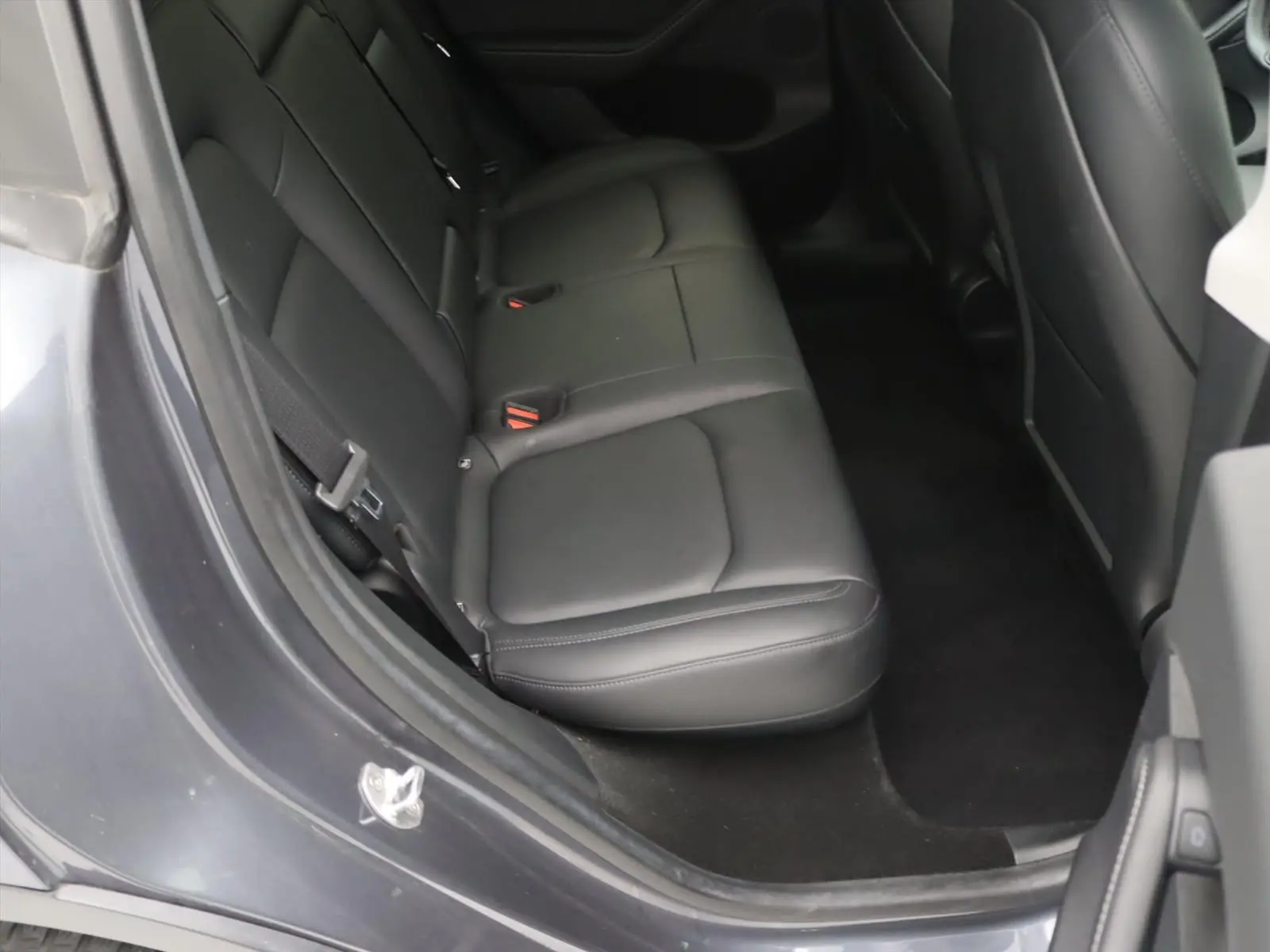 Tesla Model Y Long Range Dual Motor AWD 4