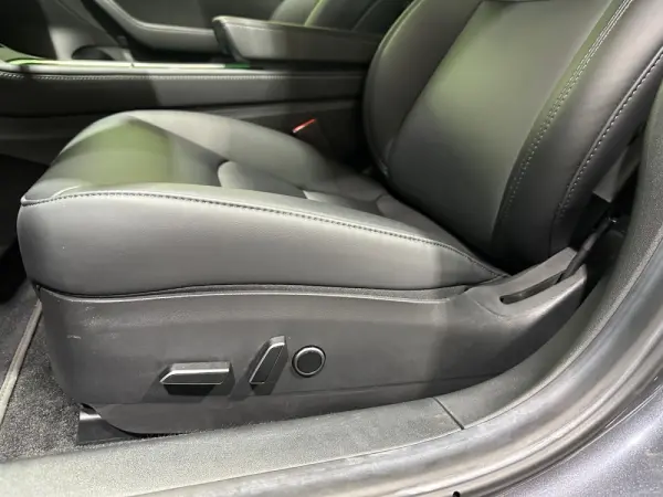 Tesla Model 3 Standard RWD Plus 31